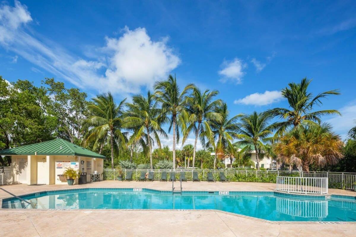 קי וסט Tortuga Suite At Sunrise Suites Resort - Heated Pool, Hot Tub & Free Parking מראה חיצוני תמונה